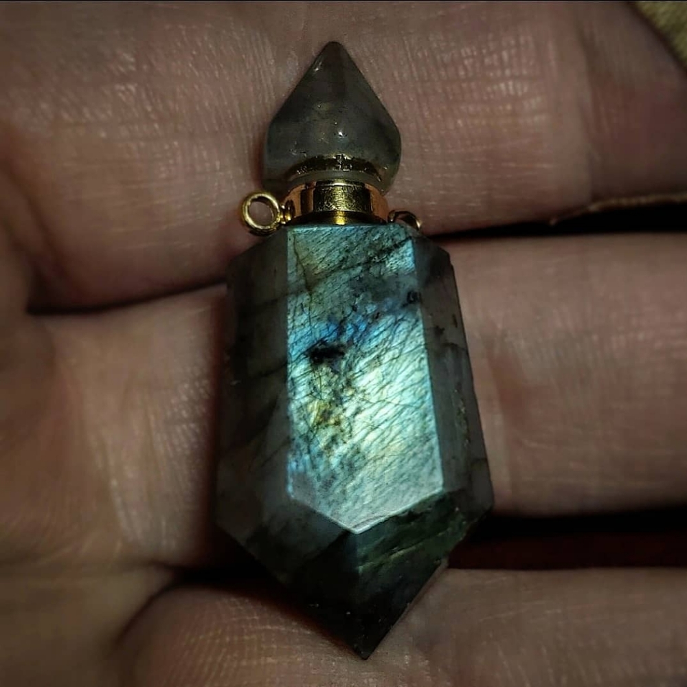 *SELLING FAST* Natural Stone Purfume Bottle Necklace